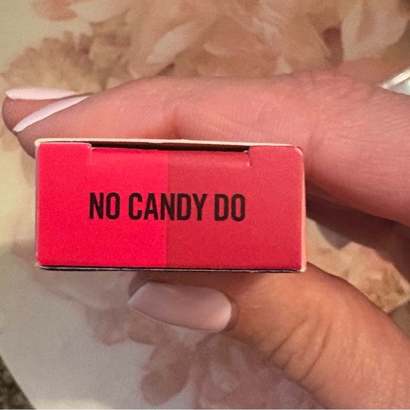 Lip Makeup Bundle - Picture 4 of 4